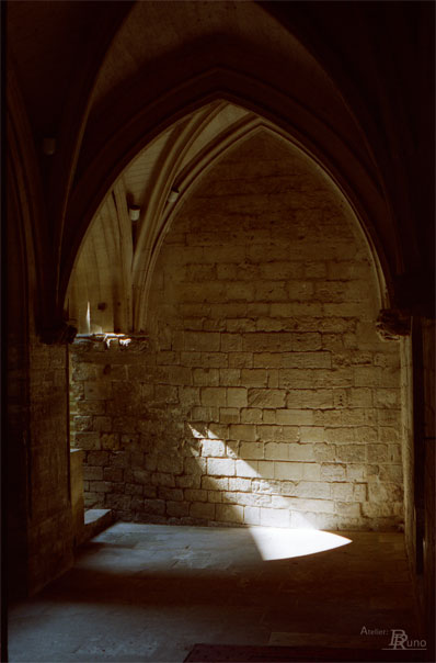Bild: Lichterscheinung im Kloster Mont Majour / Frankreich (Fotografie, 1996)